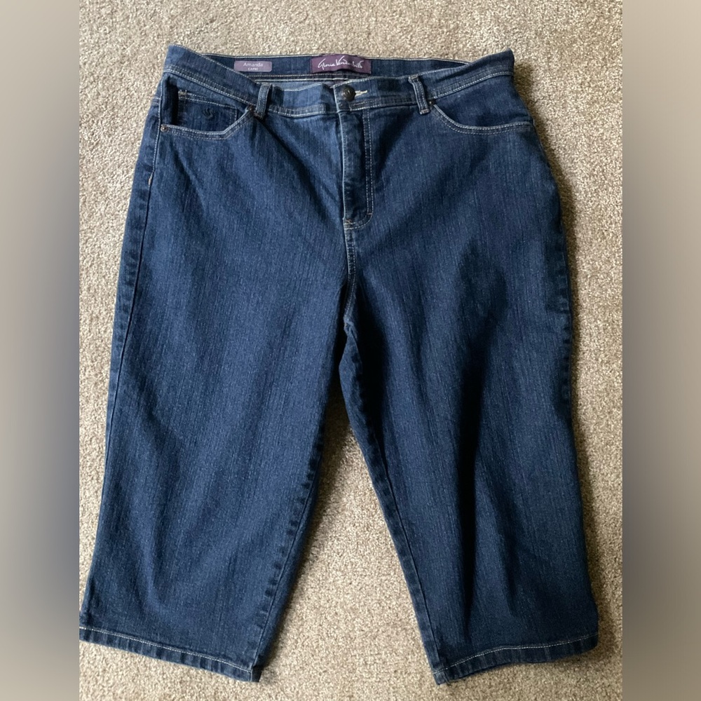 Gloria Vanderbilt Amanda capris, 16W-NWOT